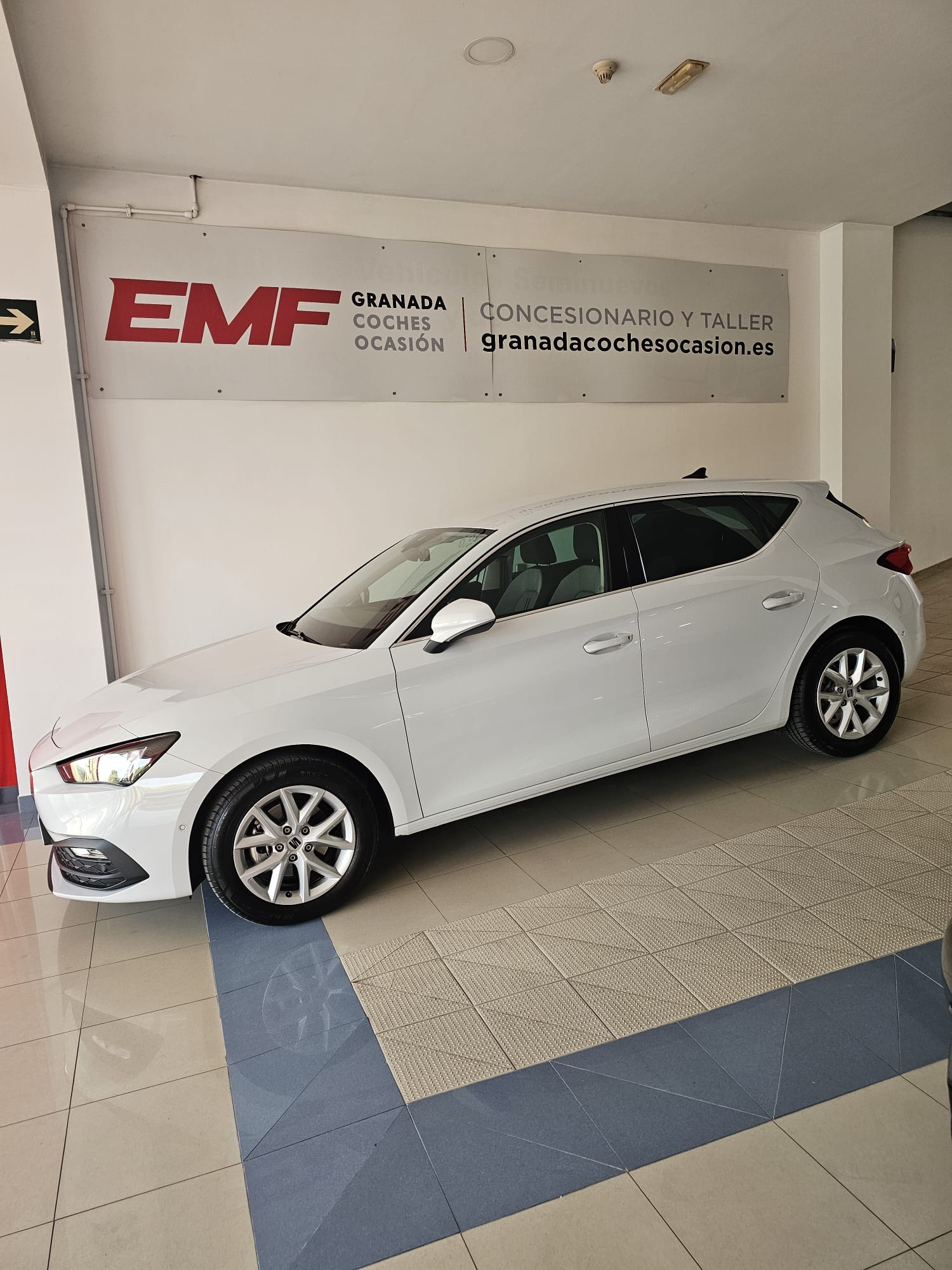 ·#1#-seat-leon-auto -gasolina -seminuevo-segunda-mano-ocasion-milanuncios-coches-net-autocasion-granada-valencia-alicante-cordoba-madrid-malaga-jaen-barcelona-cordoba-sevilla -enrique -