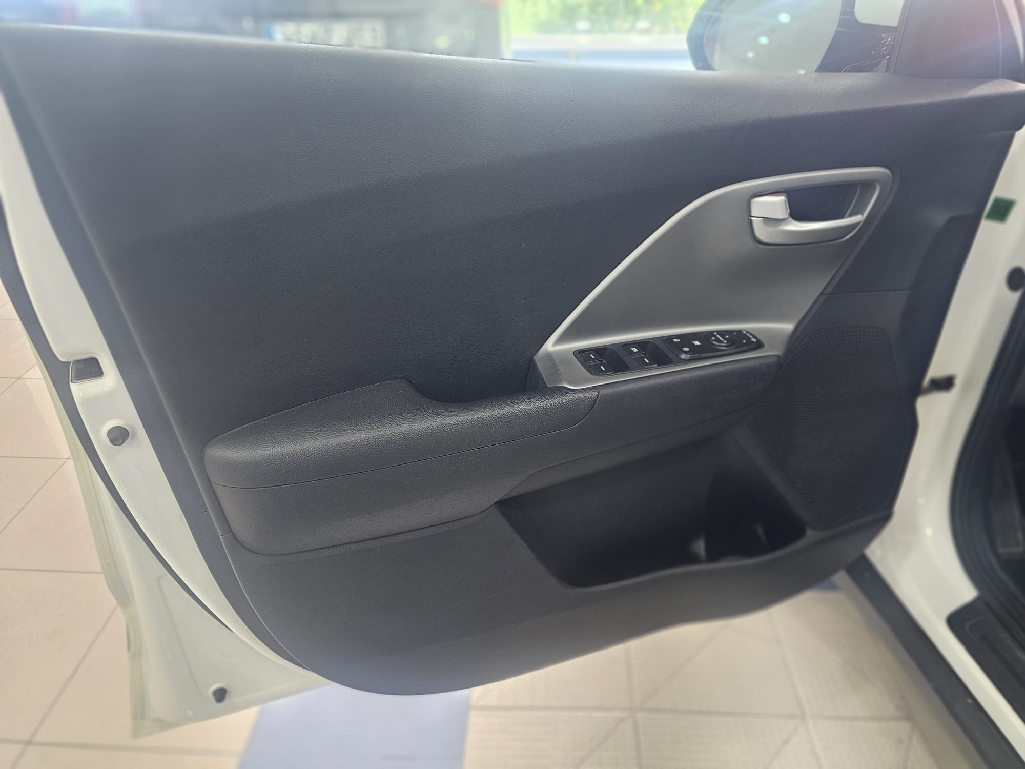 #12#-KIA-NIRO -1.6GDI-DRIVE-ANTEQUERA-OCASION-GRANADA-MALAGA-COCHES-VENTAS-CORDOBA-SEVILLA-REESTRENO-ENRIQUE-MARTIN-